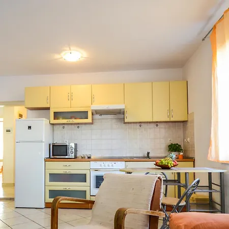 With Parking Space - 5870 Appartement Zadar