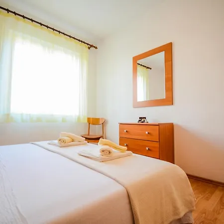 With Parking Space - 5870 Zadar