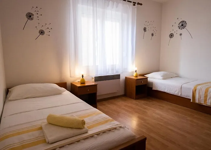 With Parking Space - 5870 דירה זאדאר