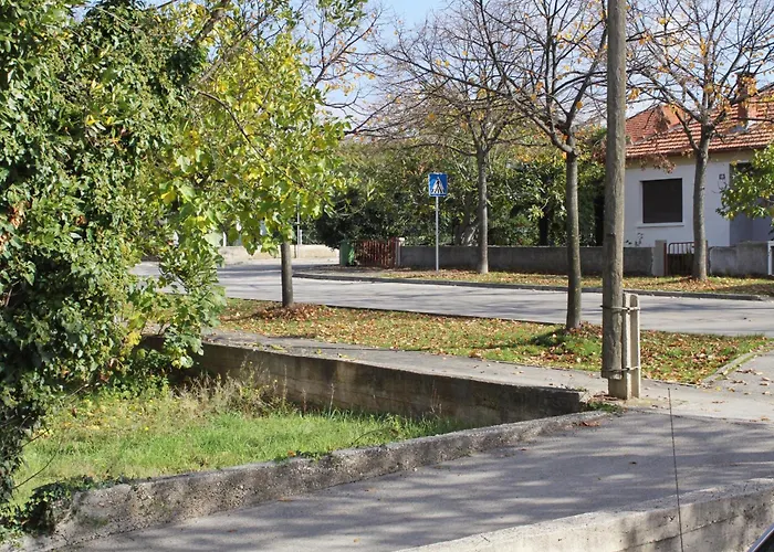 דירה With Parking Space - 5870 *